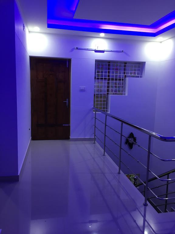 Rams Guest House Near Lulu Mall トリバンドラム エクステリア 写真