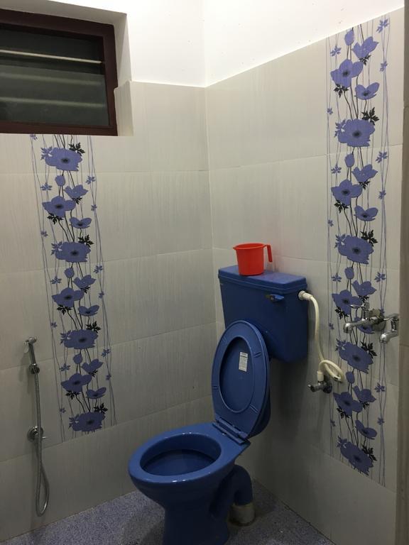 Rams Guest House Near Lulu Mall トリバンドラム エクステリア 写真